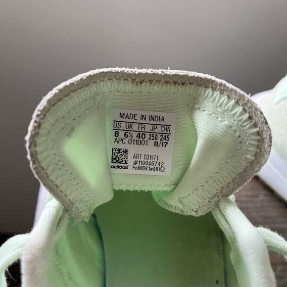 Adidas mint green sneakers - Picture 7 of 8